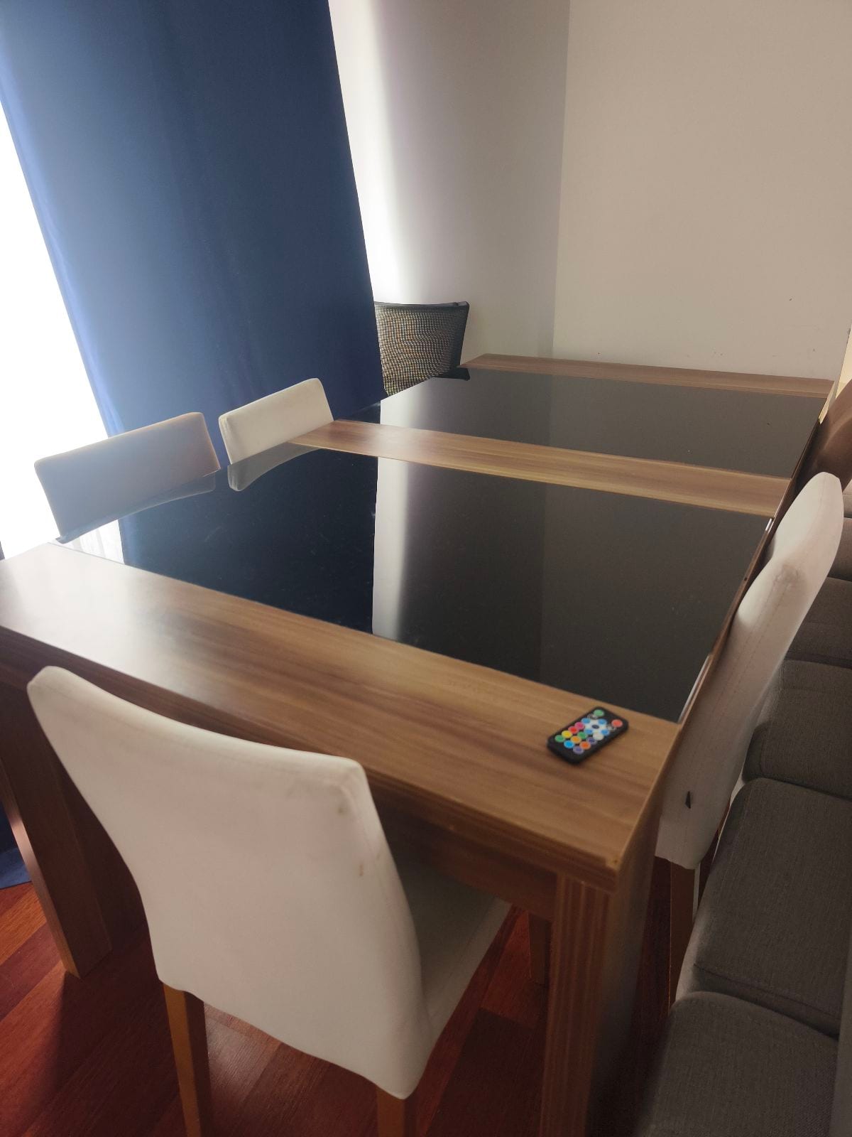 Yemek masası, 6 sandalye ve konsol