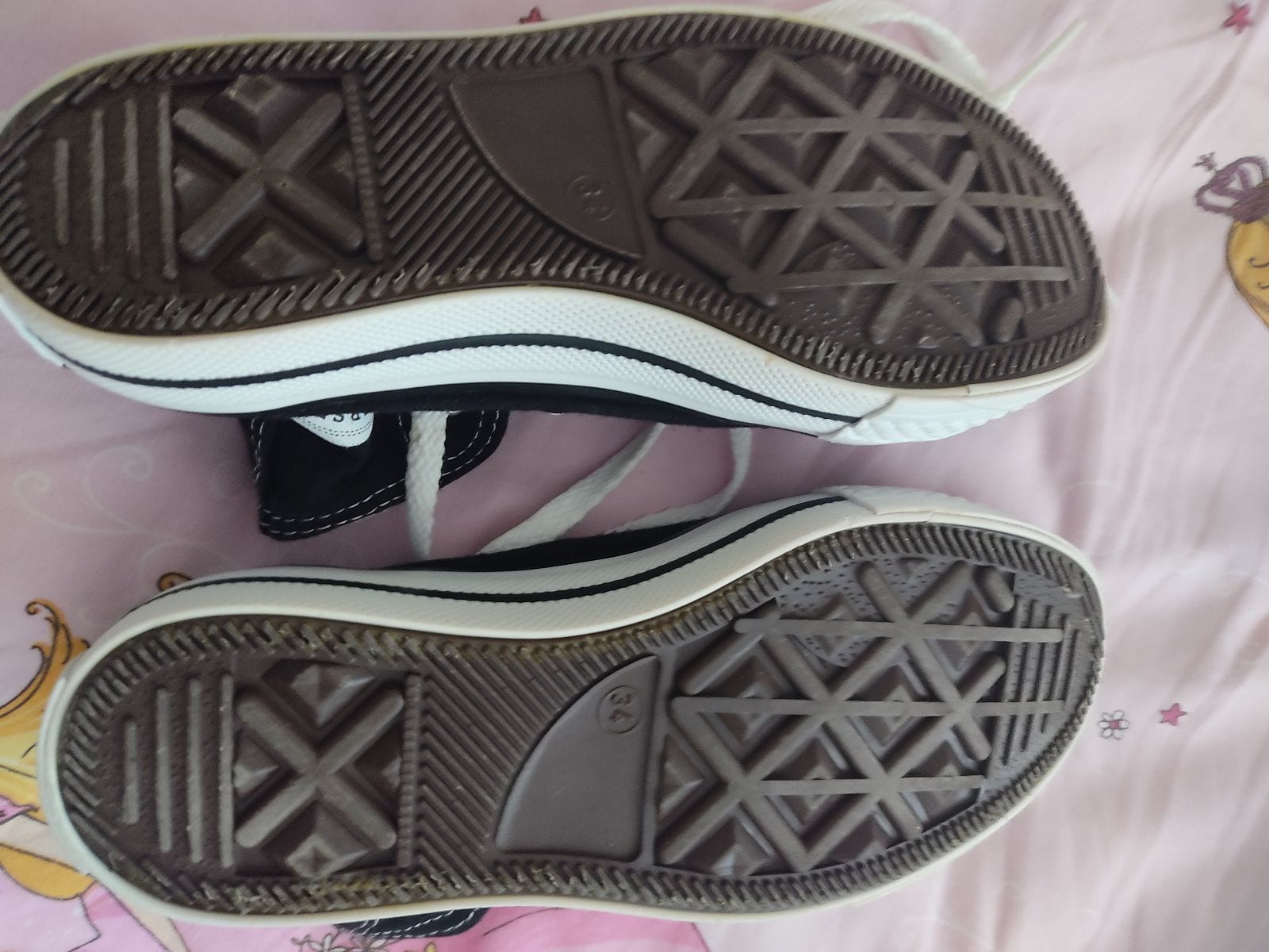 Converse ayakkabı fotoğraf 3